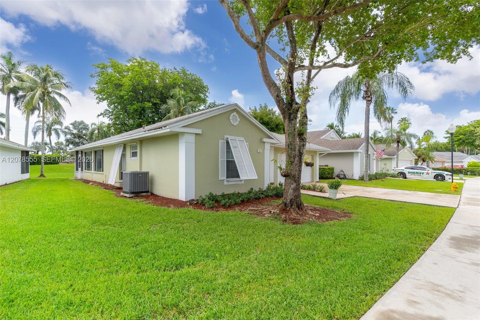527 SE 27th Dr, Homestead, FL 33033 — zdjęcie 4