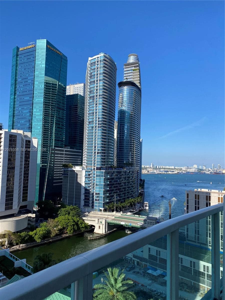 41 SE 5th St # 1109, Miami, FL 33131