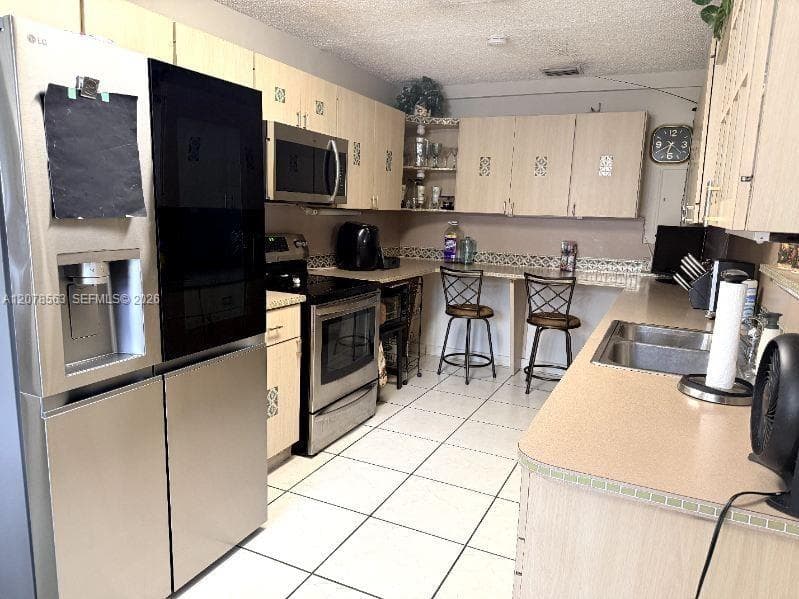 1340 W 36th St, Hialeah, FL 33012 — zdjęcie 5