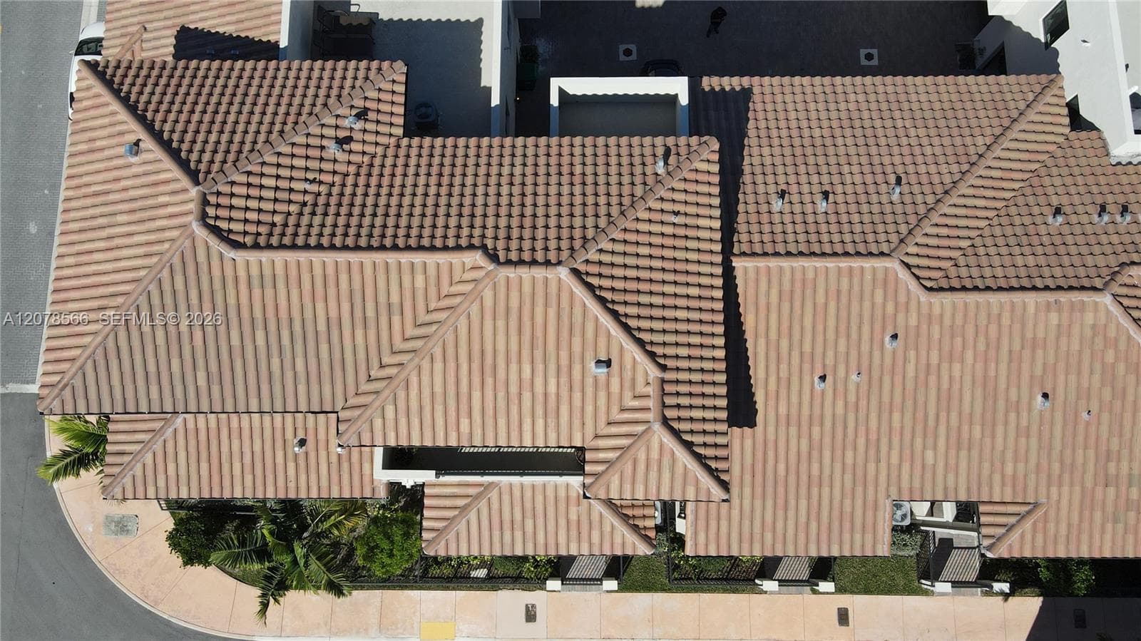 4242 NW 82nd Ave, Doral, FL 33166 — zdjęcie 2