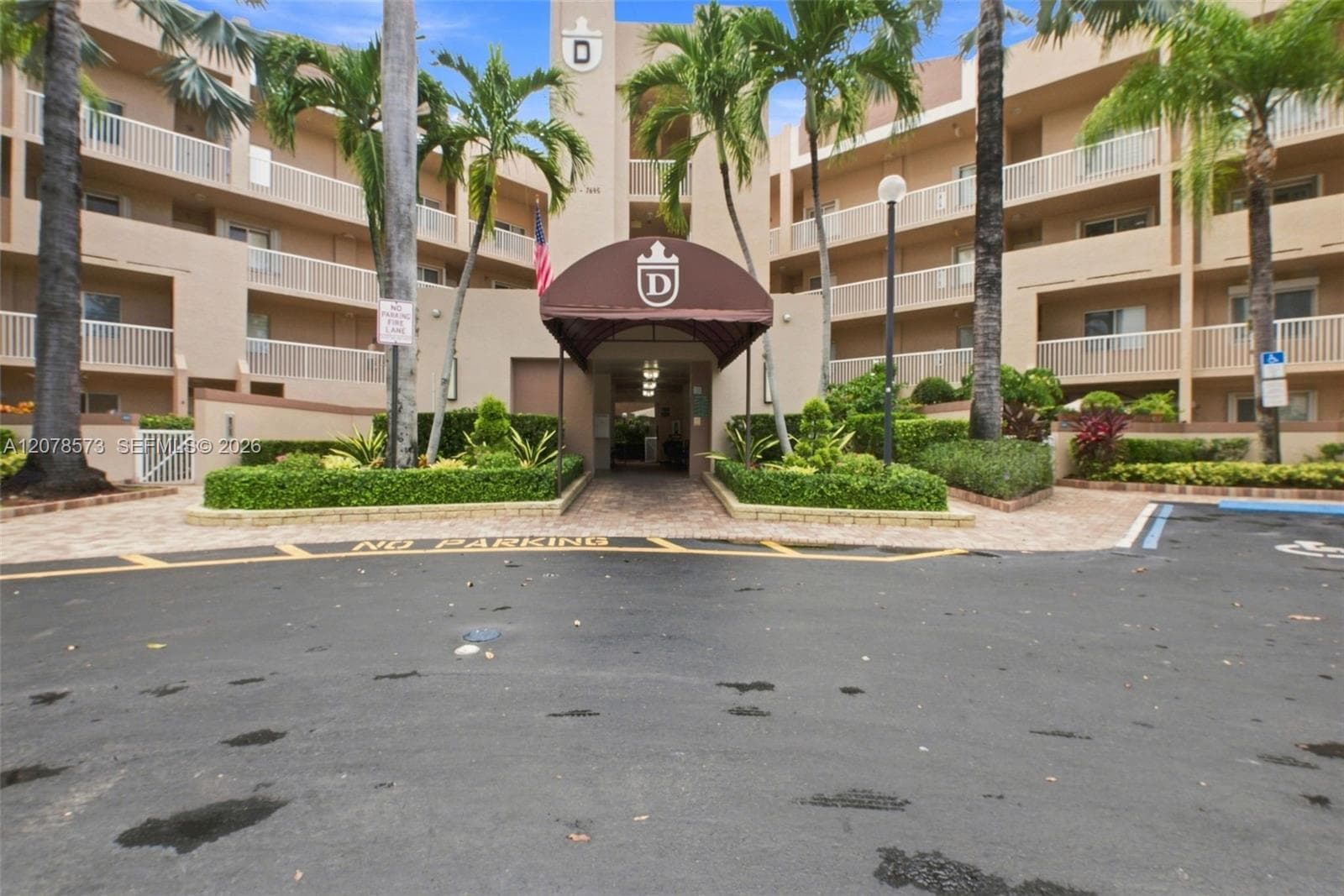 7647 Granville Dr # 212, Tamarac, FL 33321