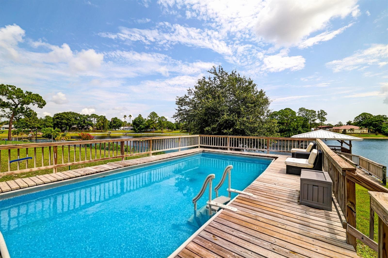 844 LAKE BETTY Drive, Lake Placid, FL 33852