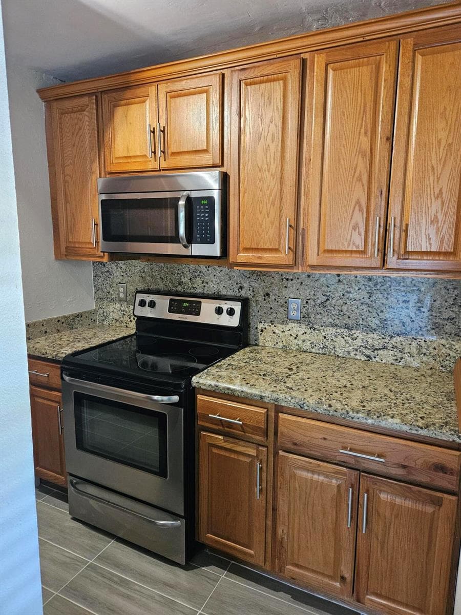 10035 WINDING LAKE Road # 102, Sunrise, FL 33351 — zdjęcie 5
