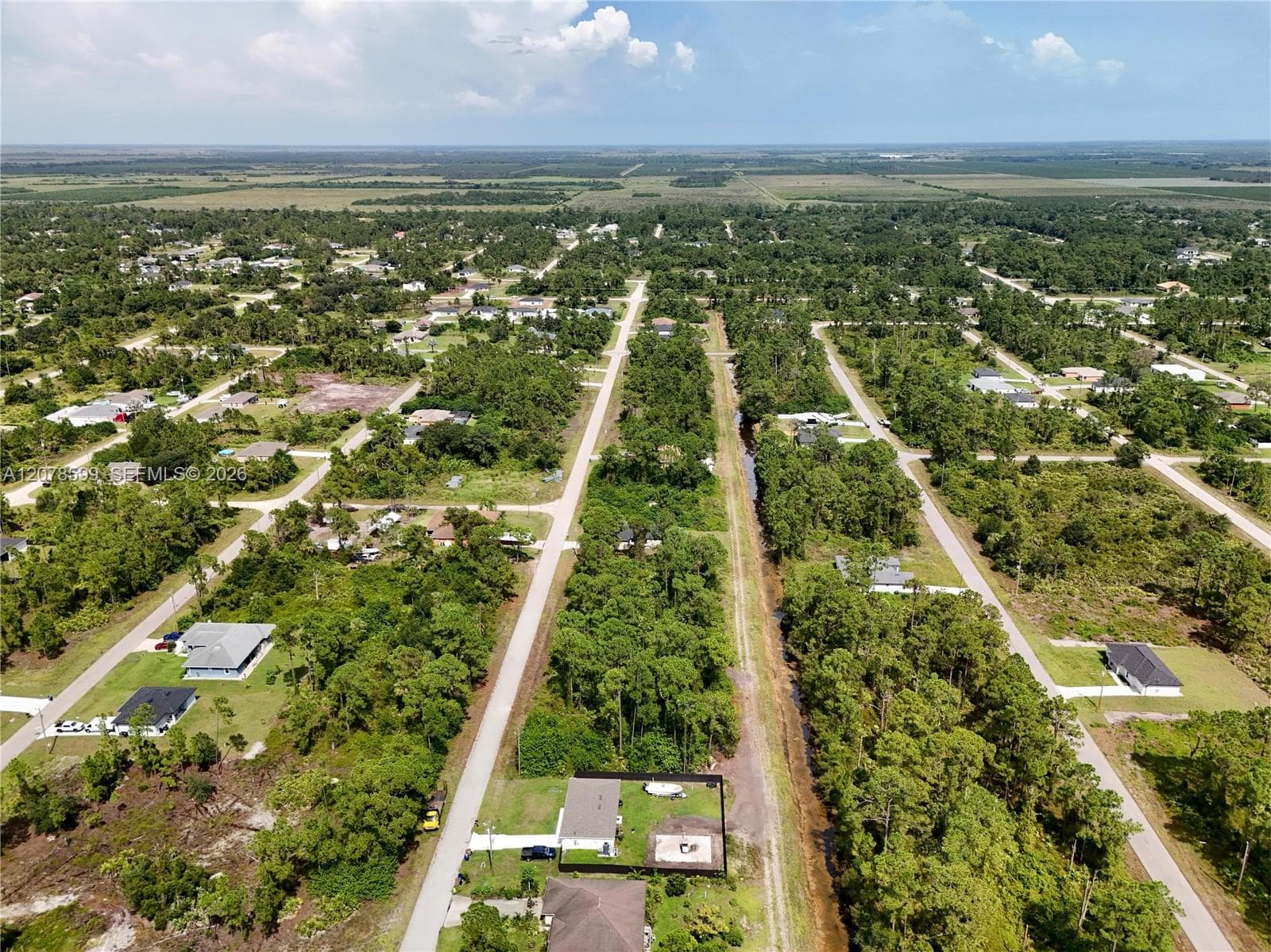 1114 CRAFT ST E, Lehigh Acres, FL 33974 — zdjęcie 3
