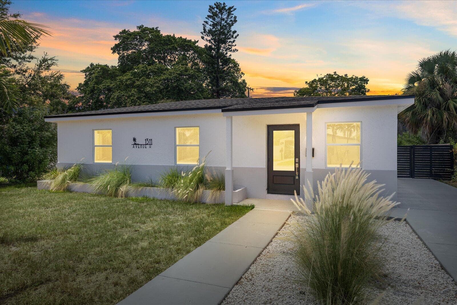 1311 AVENUE H, Riviera Beach, FL 33404 — zdjęcie 2