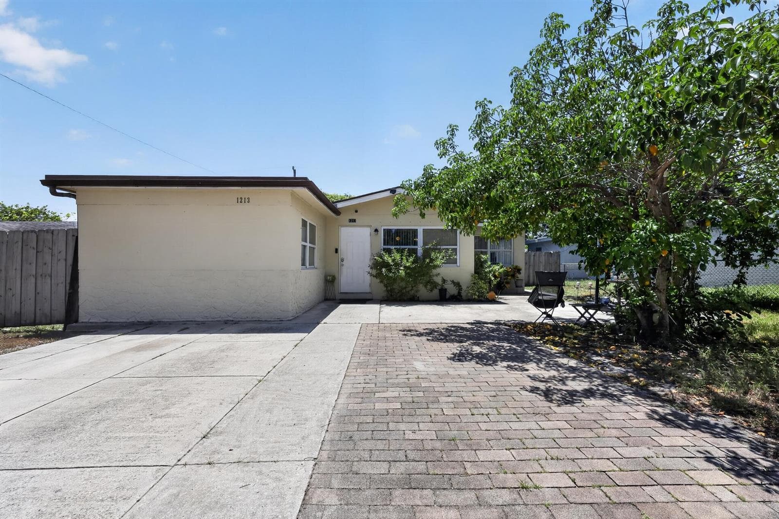 1213 14TH Avenue S, FL 33460 — zdjęcie 2
