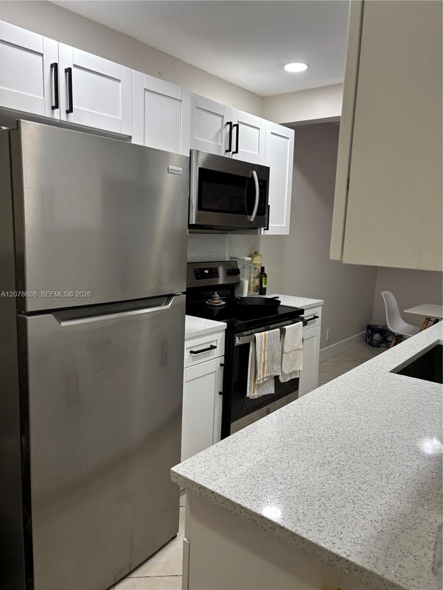 1100 NE 1st Ct # 102, Hallandale Beach, FL 33009 — zdjęcie 5