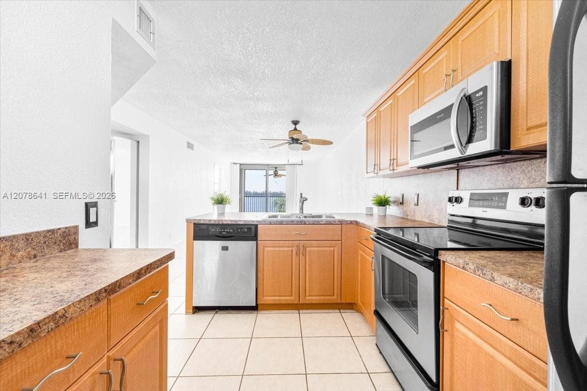 110 Lake Emerald Dr # 403, Oakland Park, FL 33309 — zdjęcie 5