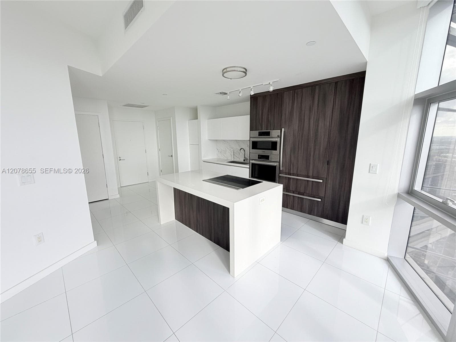 851 NE 1st Ave # 3202, Miami, FL 33132 — zdjęcie 4