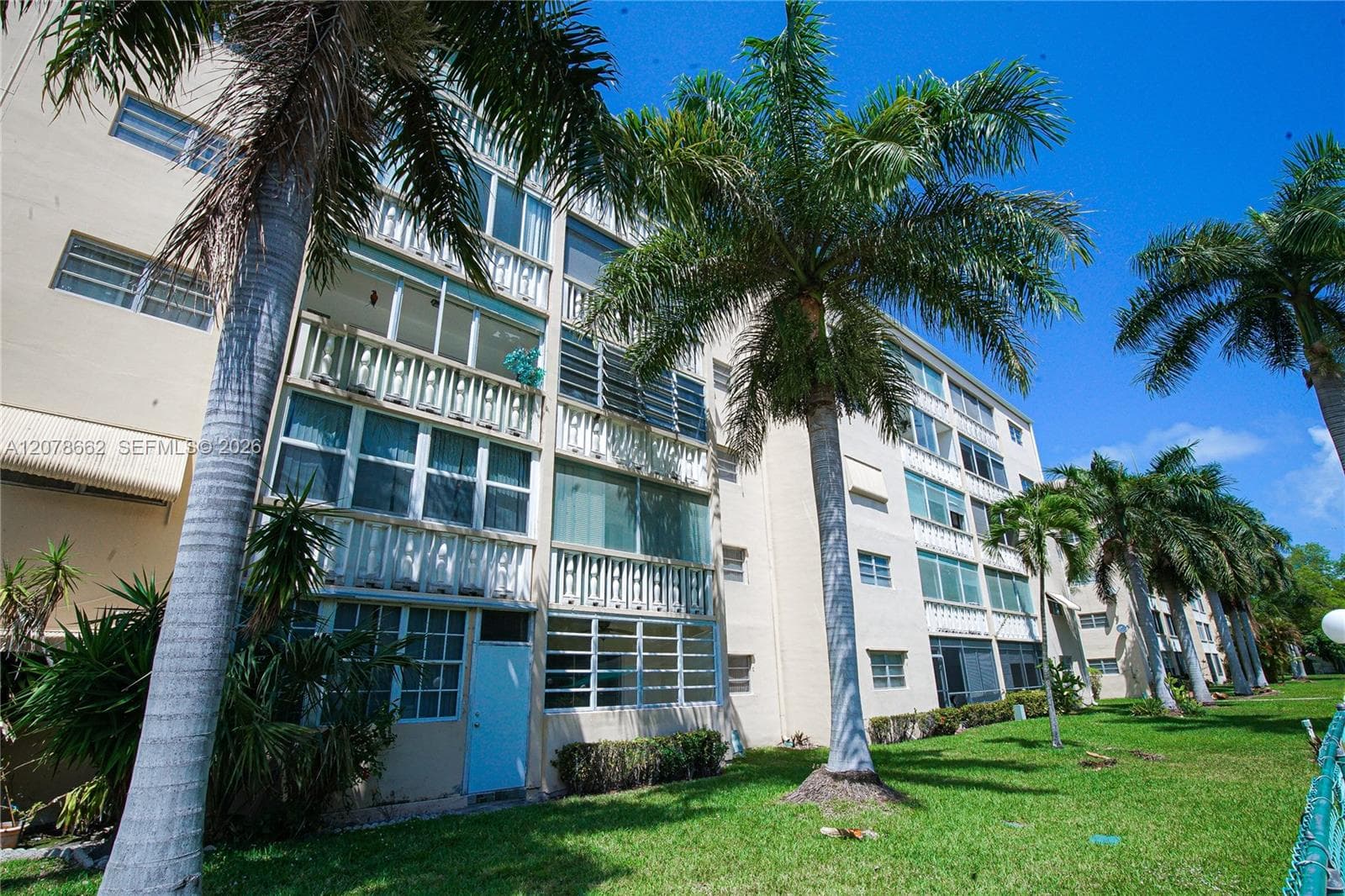 232 NE 12th Ave # 103, Hallandale Beach, FL 33009