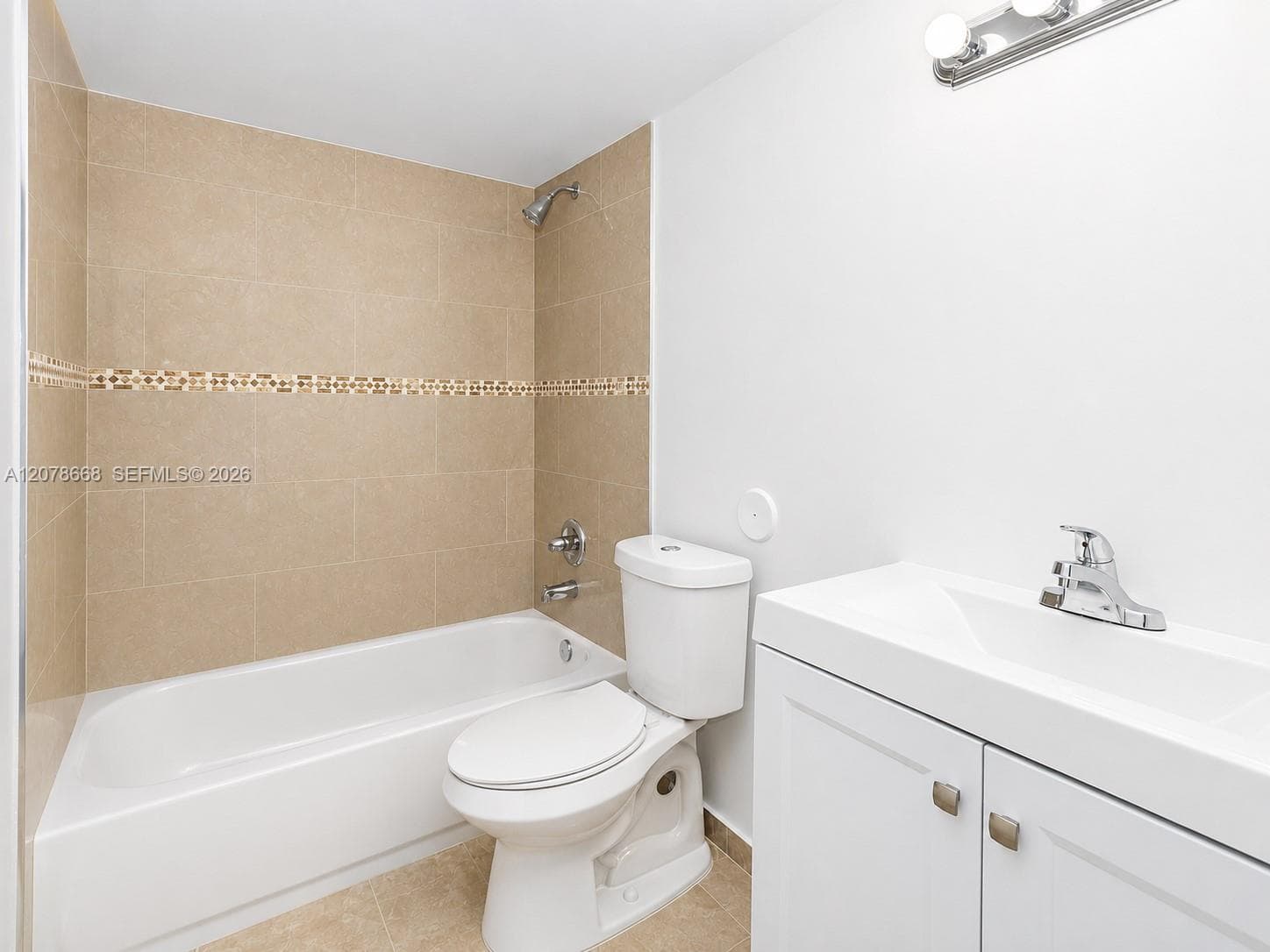 486 NW 165th St Rd # B-301, Miami, FL 33169 — zdjęcie 4