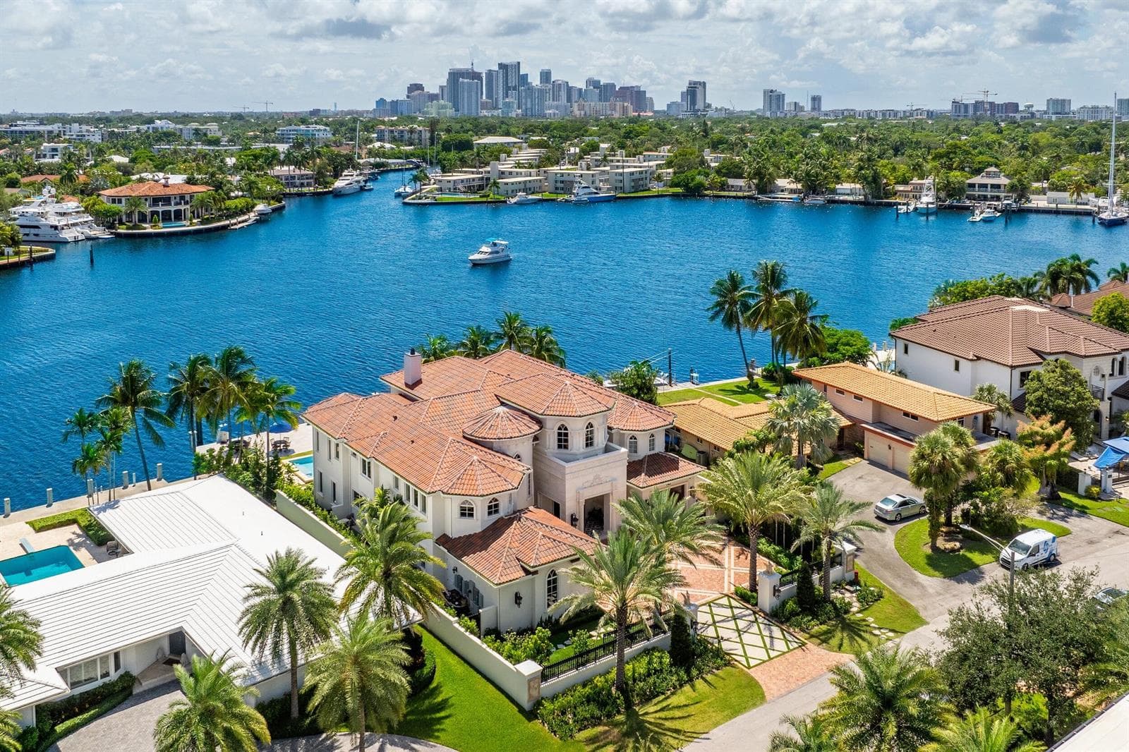 745 Middle River Drive, Fort Lauderdale, FL 33304 — zdjęcie 4
