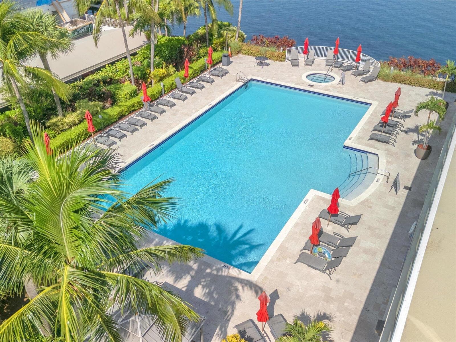 18100 N Bay Road # 707, Sunny Isles Beach, FL 33160 — zdjęcie 3
