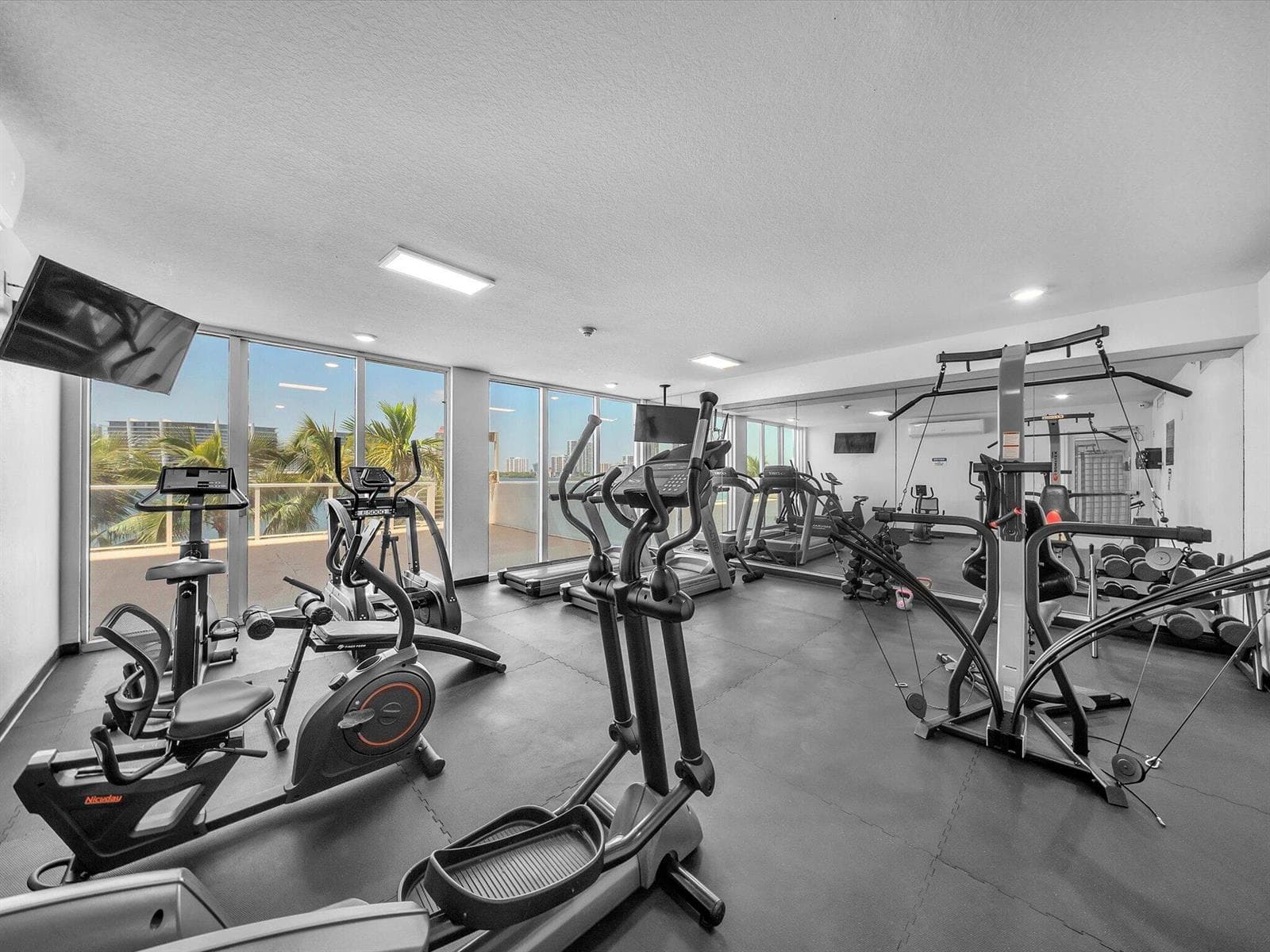 18100 N Bay Road # 707, Sunny Isles Beach, FL 33160 — zdjęcie 4