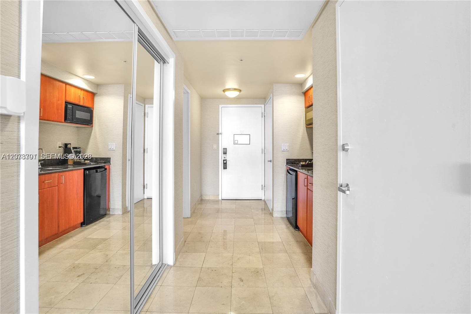18001 Collins Ave # 917, Sunny Isles Beach, FL 33160 — zdjęcie 3