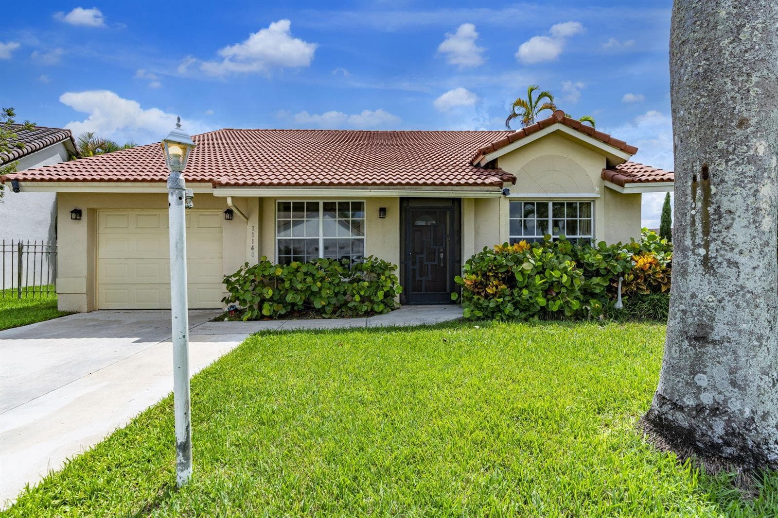11140 LAKEAIRE Circle, Boca Raton, FL 33498 — zdjęcie 2