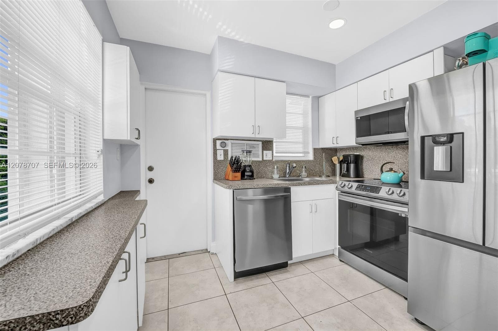 2160 NE 56th St # 1, Fort Lauderdale, FL 33308