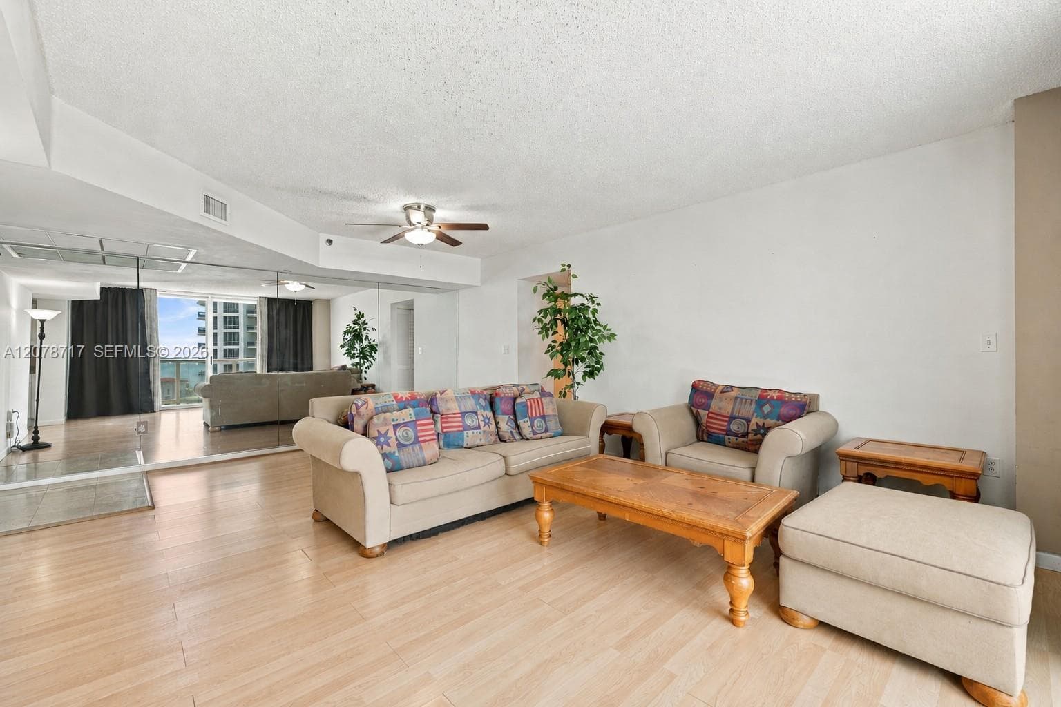 5900 Collins Ave # 1006, Miami Beach, FL 33140 — zdjęcie 2