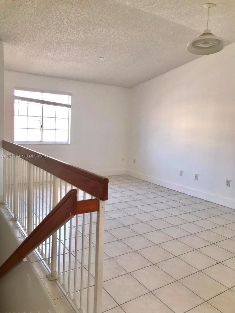 3264 W 70th St # 201, Hialeah, FL 33018 — zdjęcie 3