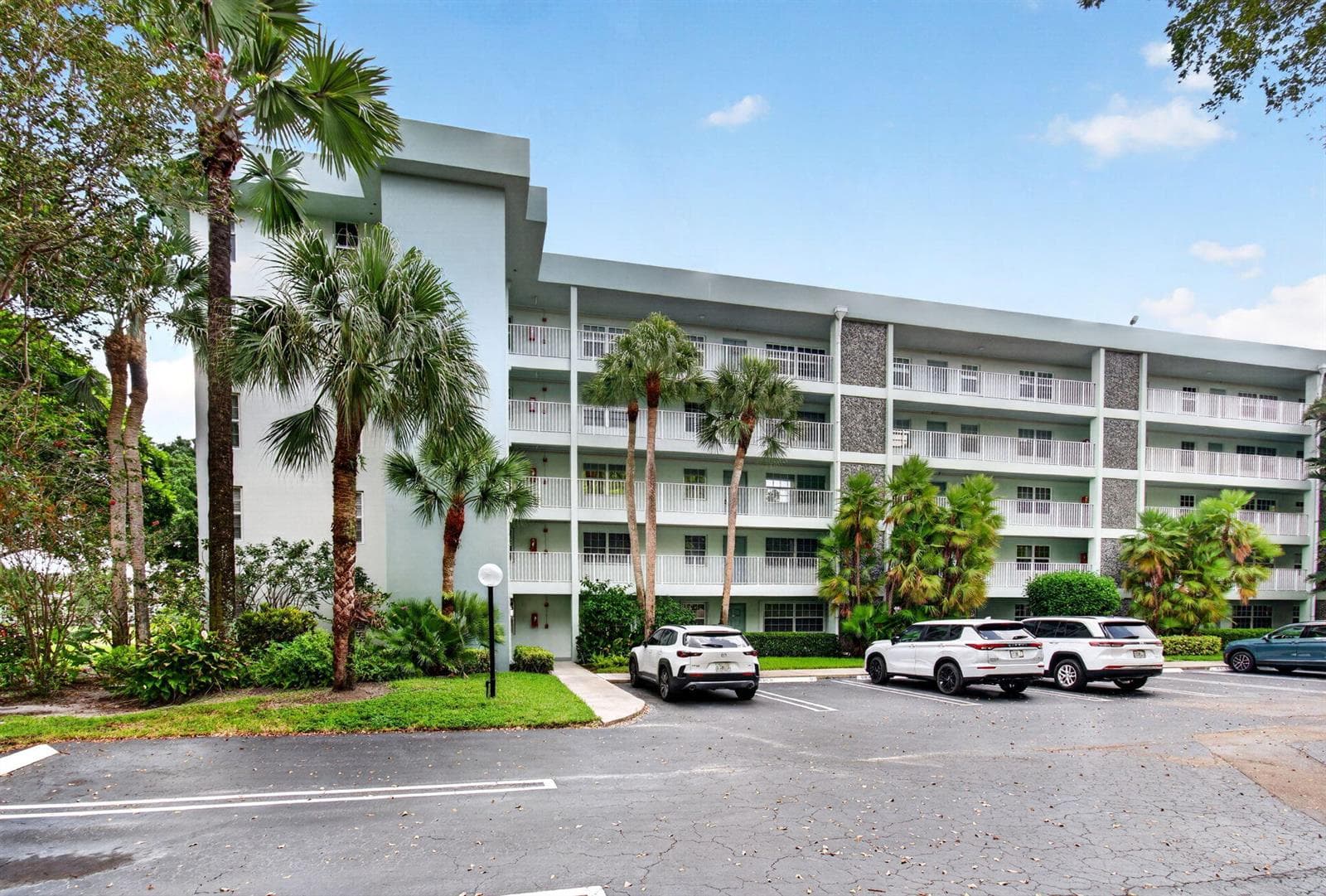 802 CYPRESS GROVE Lane # 309, Pompano Beach, FL 33069