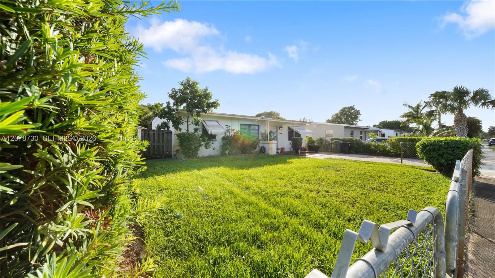 1038 NW 11th Ct, Fort Lauderdale, FL 33311 — zdjęcie 2