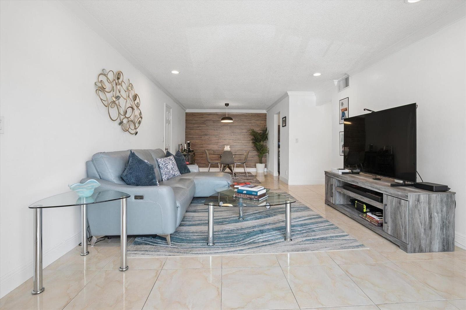 6287 BAY CLUB Drive # 2, Fort Lauderdale, FL 33308