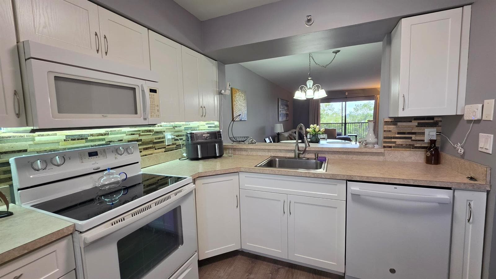 2206 S CYPRESS BEND Drive # 504, Pompano Beach, FL 33069 — zdjęcie 4
