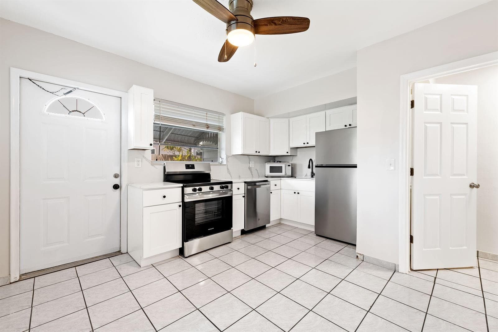 310 NE 6TH Street # 3, Hallandale Beach, FL 33009
