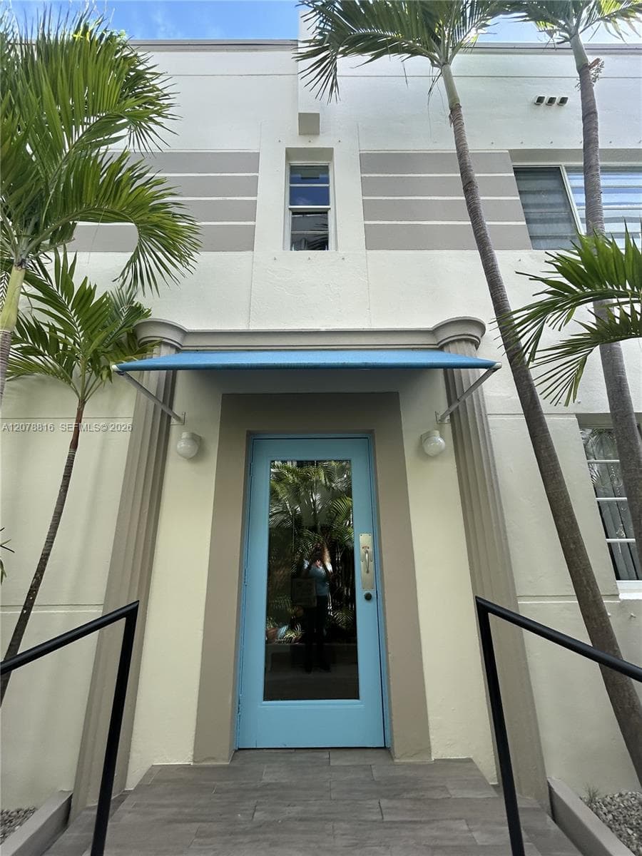 345 collins ave # 4, Miami Beach, FL 33139