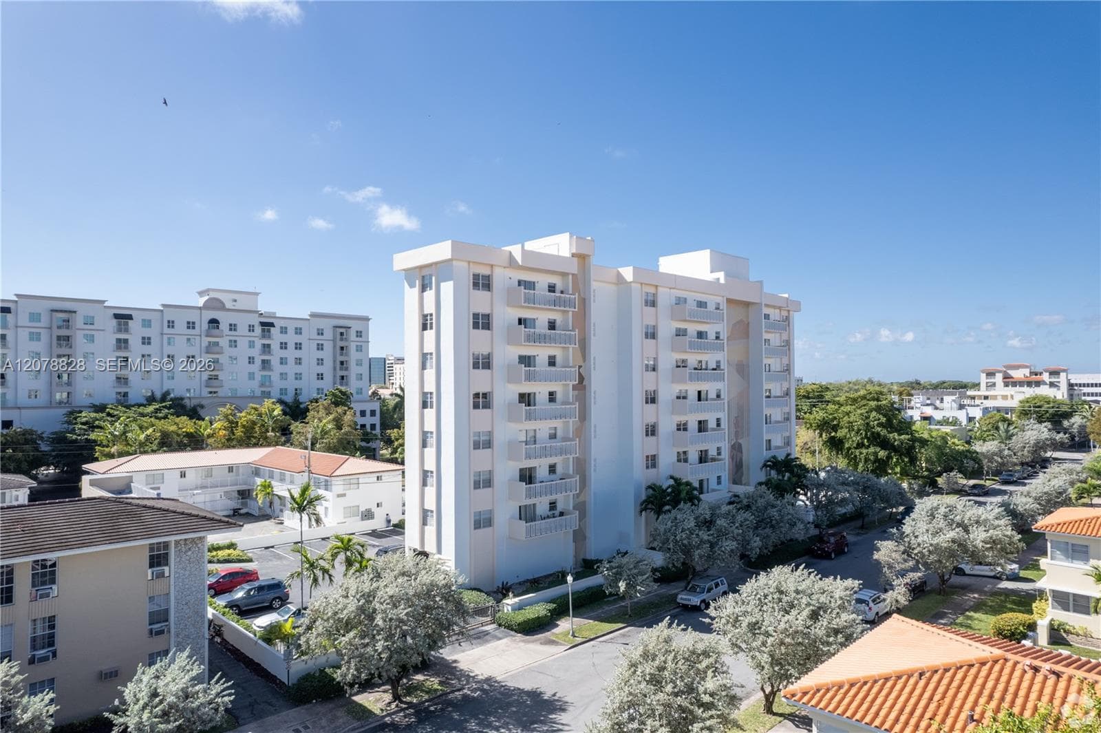 22 Salamanca Ave # 806, Coral Gables, FL 33134 — zdjęcie 2