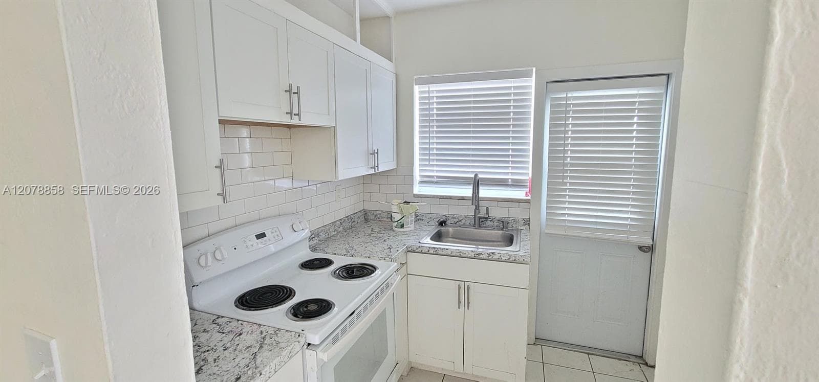 141 NE 168th St # 0, North Miami Beach, FL 33162 — zdjęcie 2