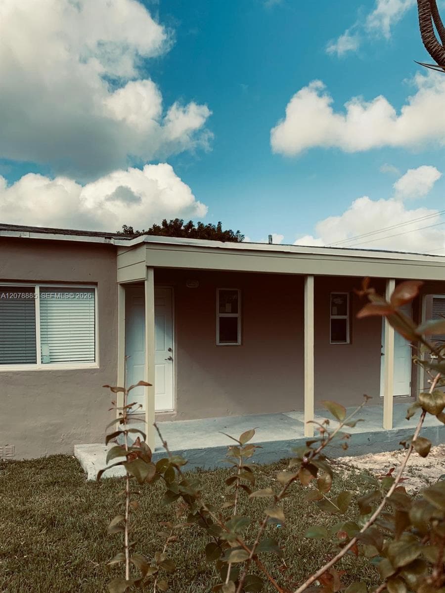 2129 NW 75th St, Miami, FL 33147 — zdjęcie 4