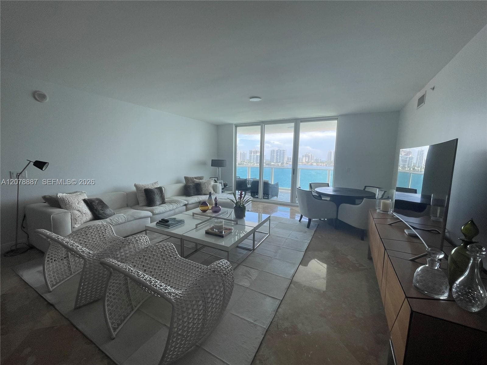 3301 NE 183rd St # 1105, Aventura, FL 33160 — zdjęcie 3
