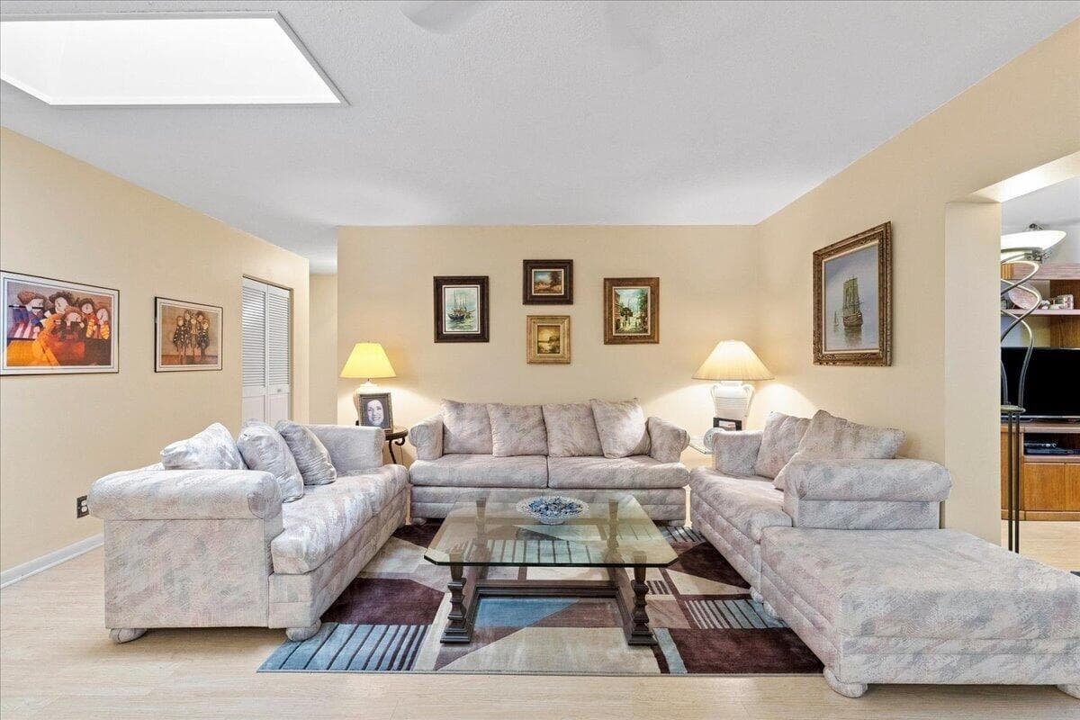 9843 NW 75TH Court NW, Tamarac, FL 33321 — zdjęcie 4