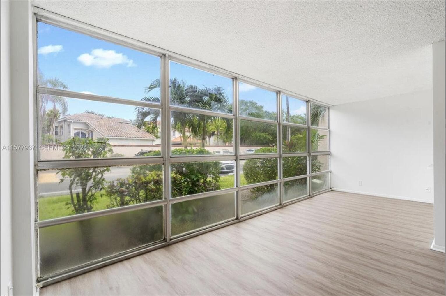 2001 ATLANTIC SHORES Boulevard # 109, Hallandale Beach, FL 33009 — zdjęcie 2