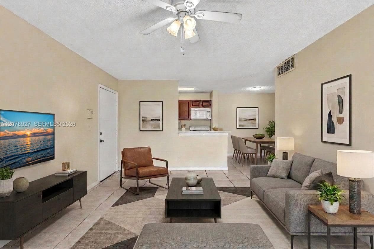 10765 Cleary Blvd # 104, Plantation, FL 33324