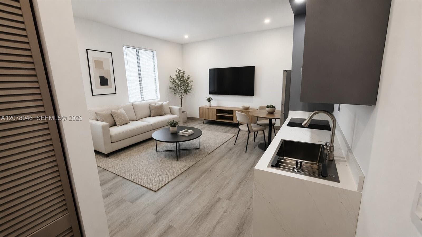 768 NW 2nd St # 3, Miami, FL 33128 — zdjęcie 2