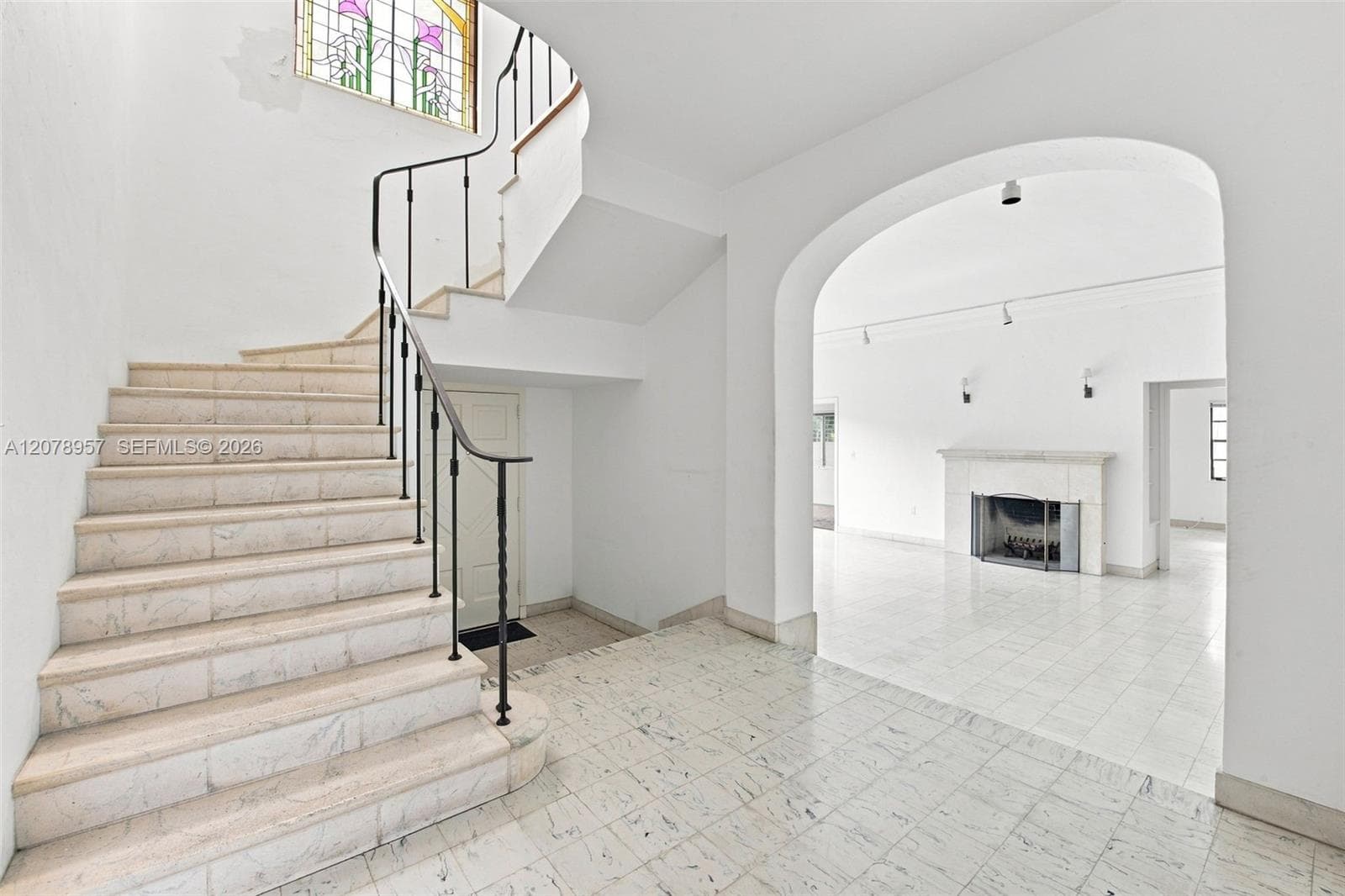 5680 Pine Tree Dr, Miami Beach, FL 33140 — zdjęcie 5