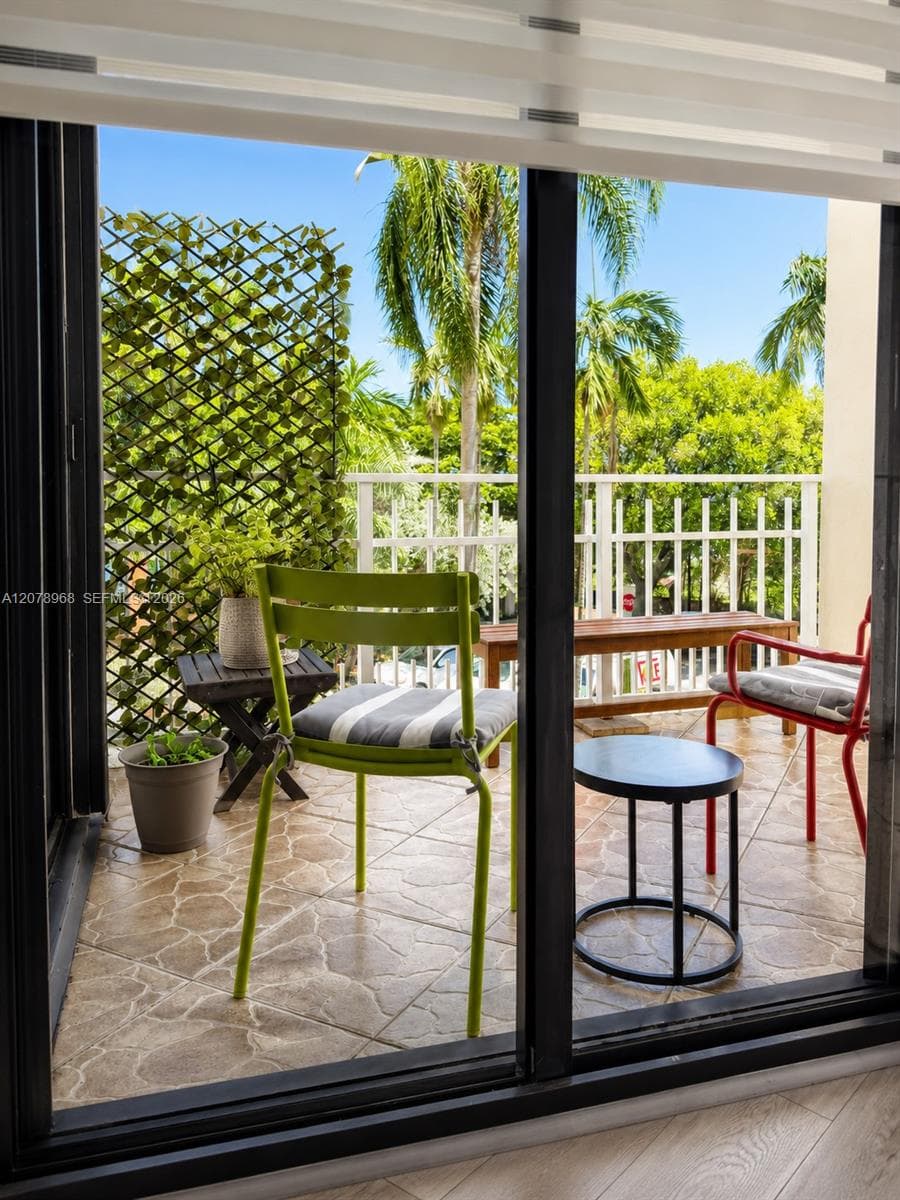 4000 Towerside Ter # 304, Miami, FL 33138 — zdjęcie 3