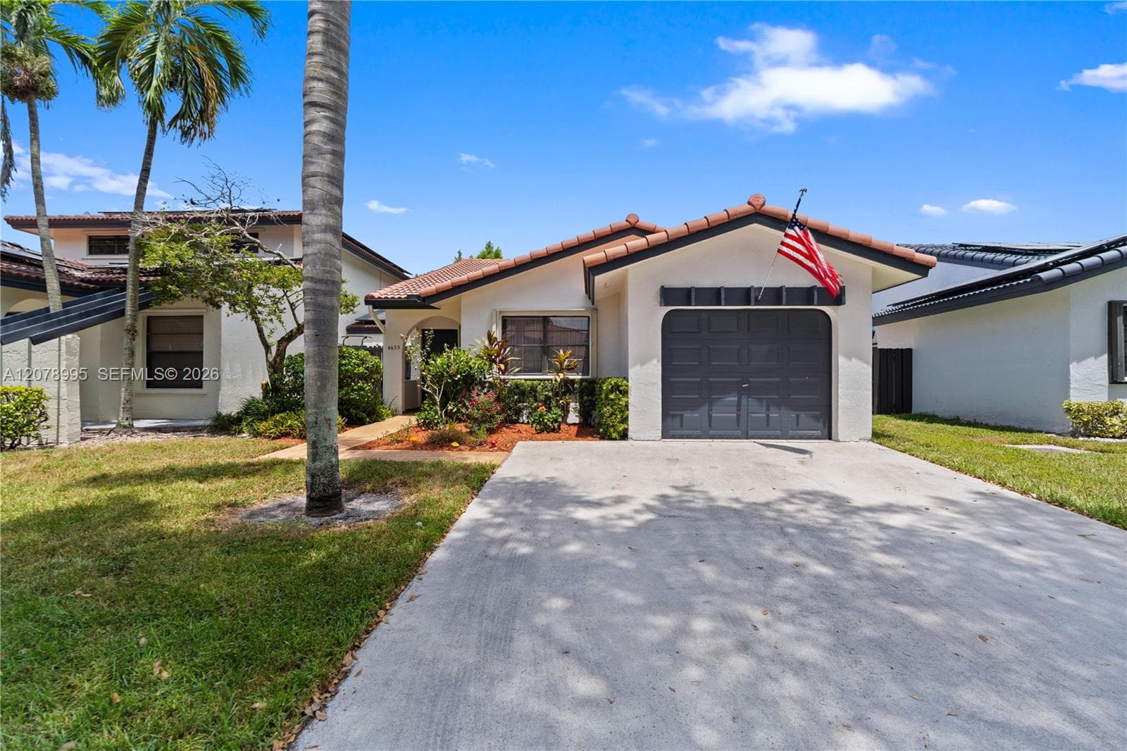 6633 NW 176th Ter, Hialeah, FL 33015 — zdjęcie 2