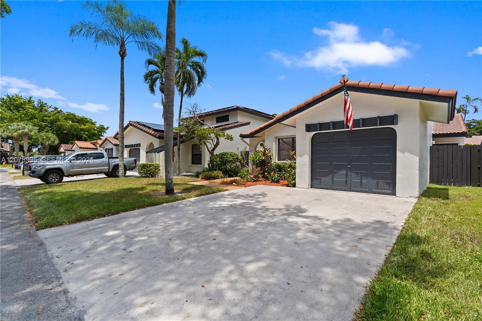 6633 NW 176th Ter, Hialeah, FL 33015 — zdjęcie 3
