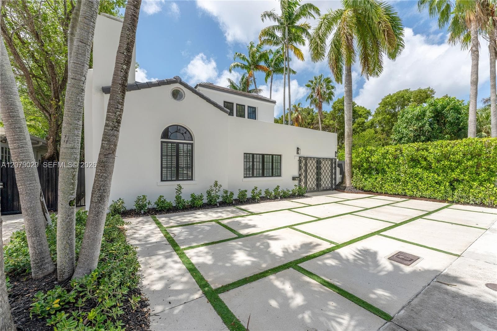 1826 Fairhaven Pl, Miami, FL 33133
