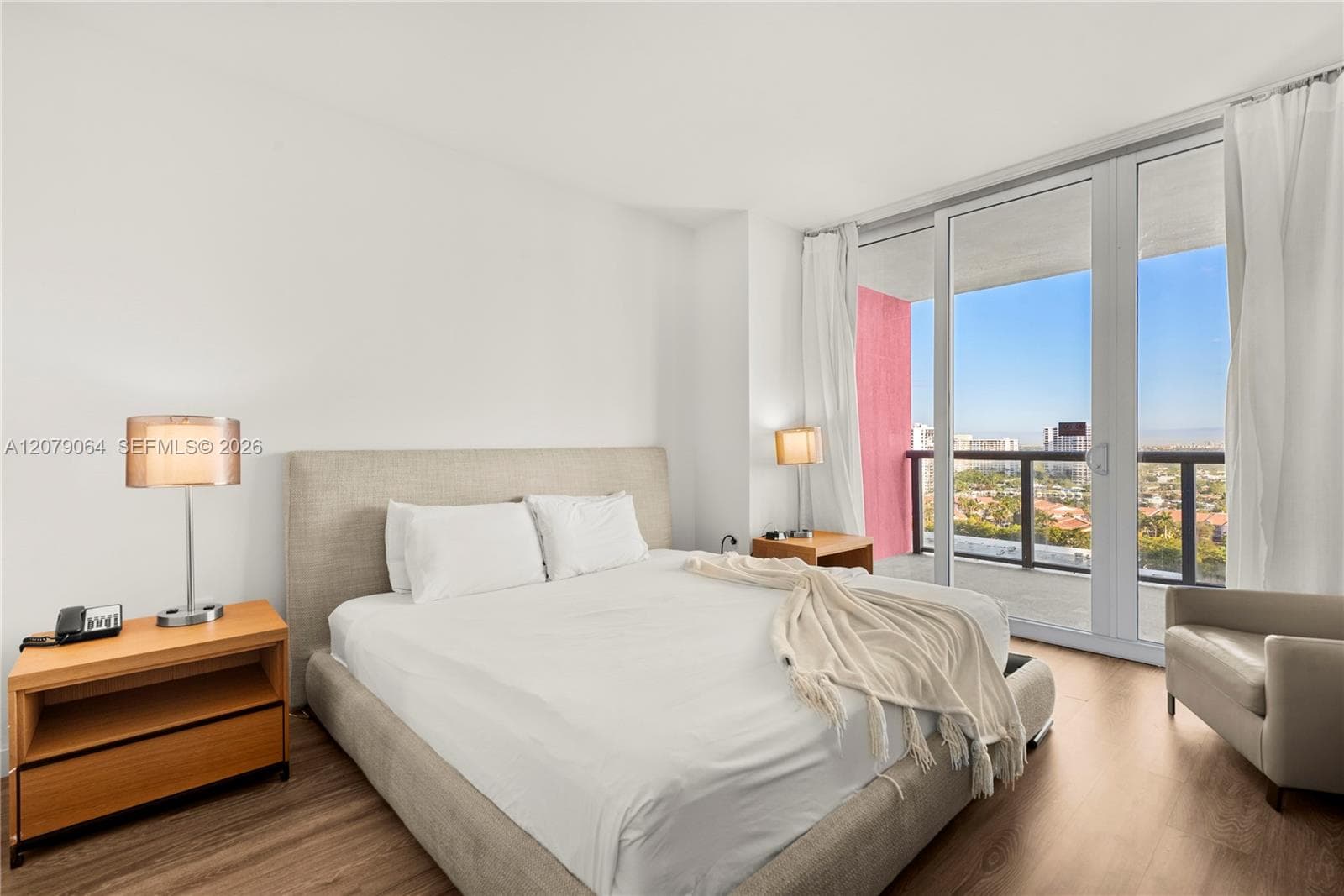 2602 E Hallandale Beach Blvd # R1806, Hallandale Beach, FL 33009 — zdjęcie 3