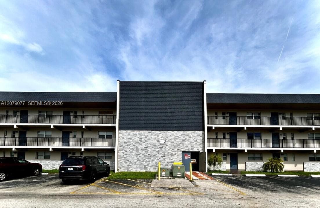 8020 N Colony Cir N # 202, Tamarac, FL 33321 — zdjęcie 3