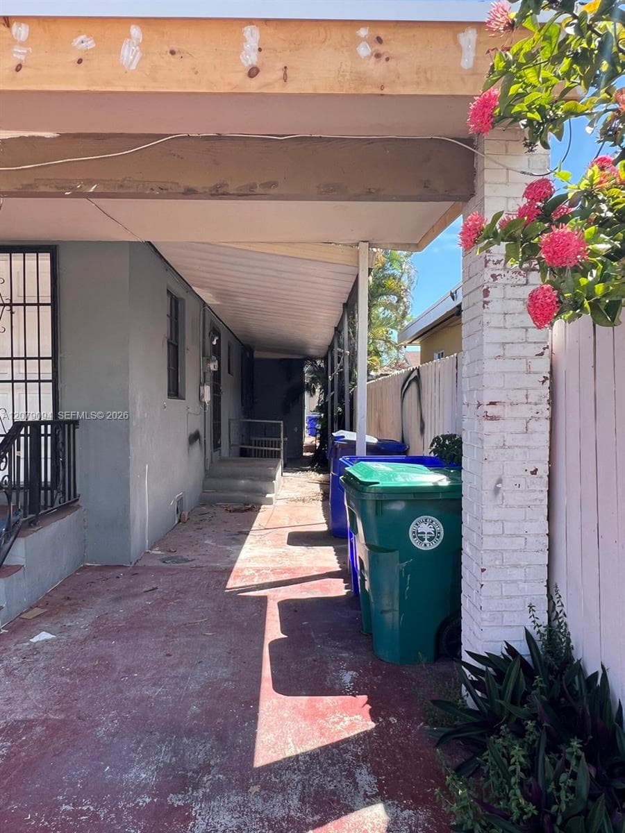 2140 NW 1st Ter # A, Miami, FL 33125 — zdjęcie 5