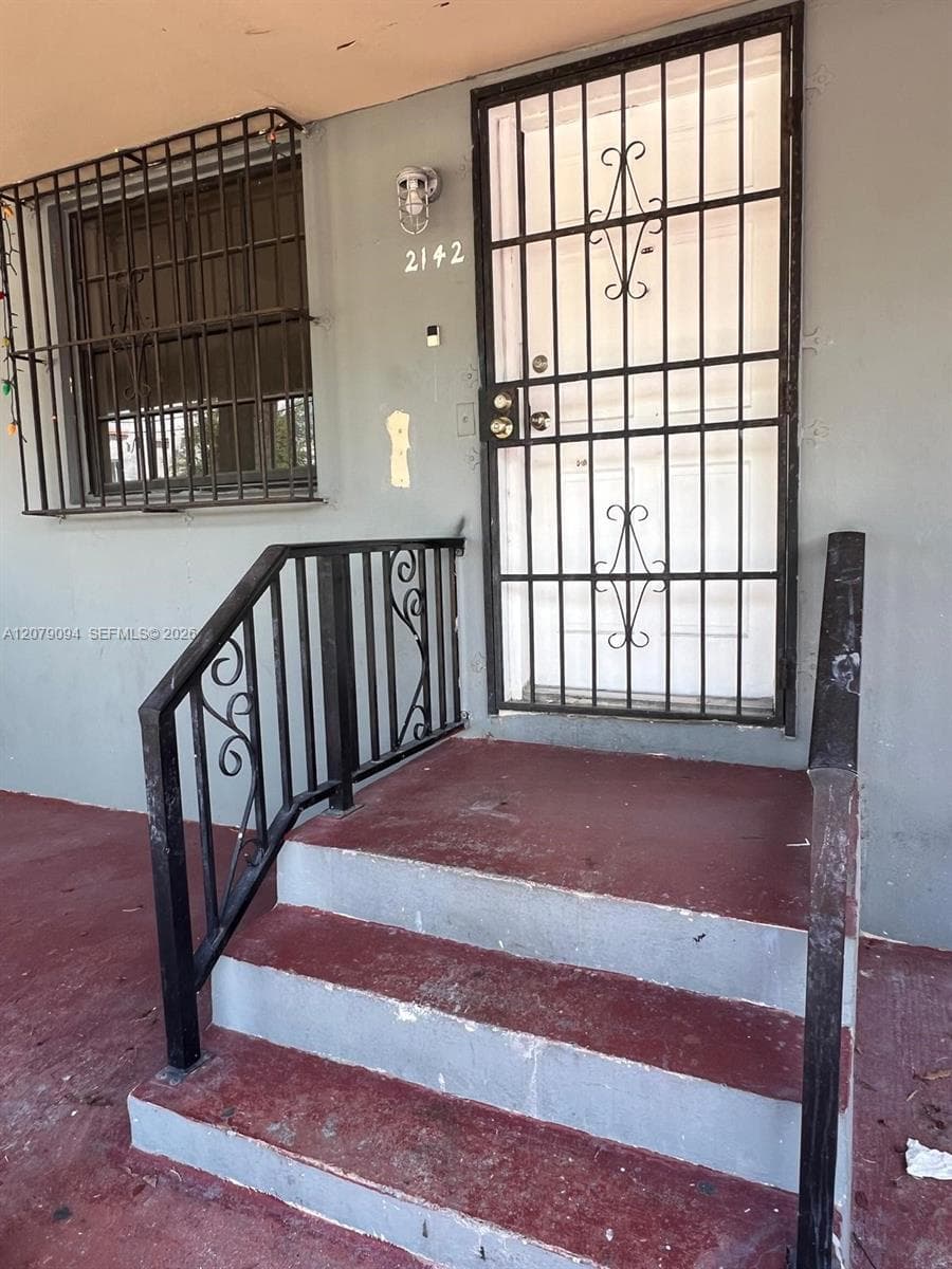 2140 NW 1st Ter # A, Miami, FL 33125 — zdjęcie 4
