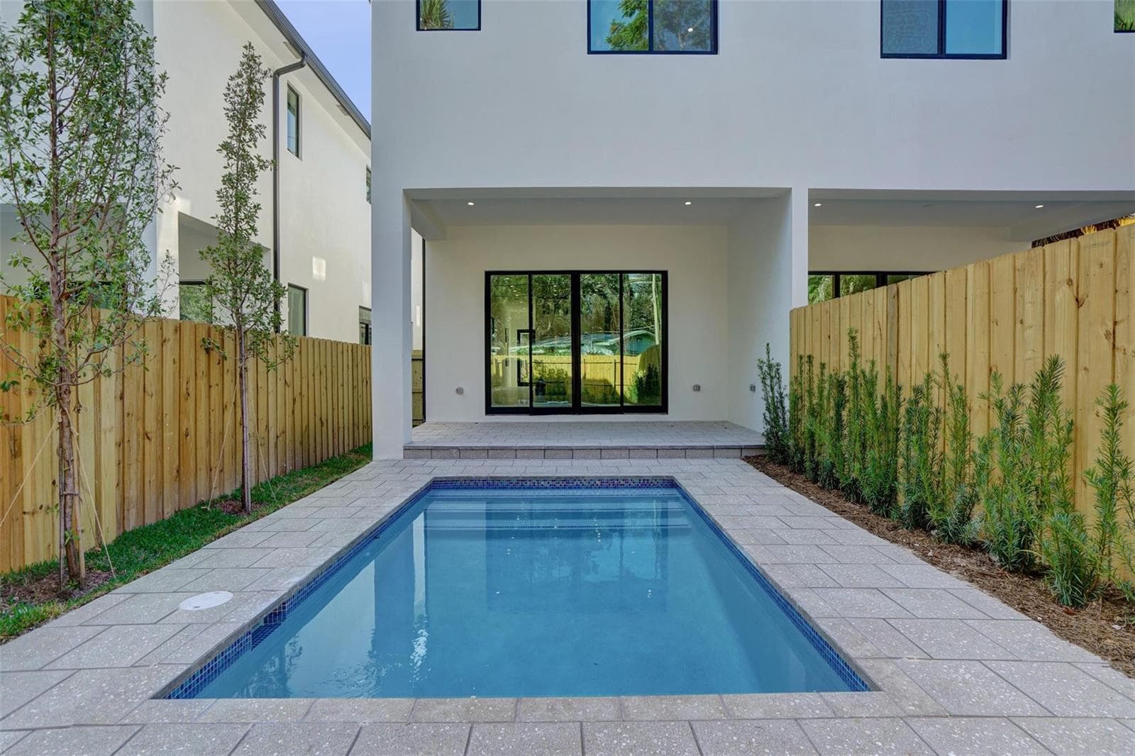 606 SW 7TH Avenue, Fort Lauderdale, FL 33315 — zdjęcie 2