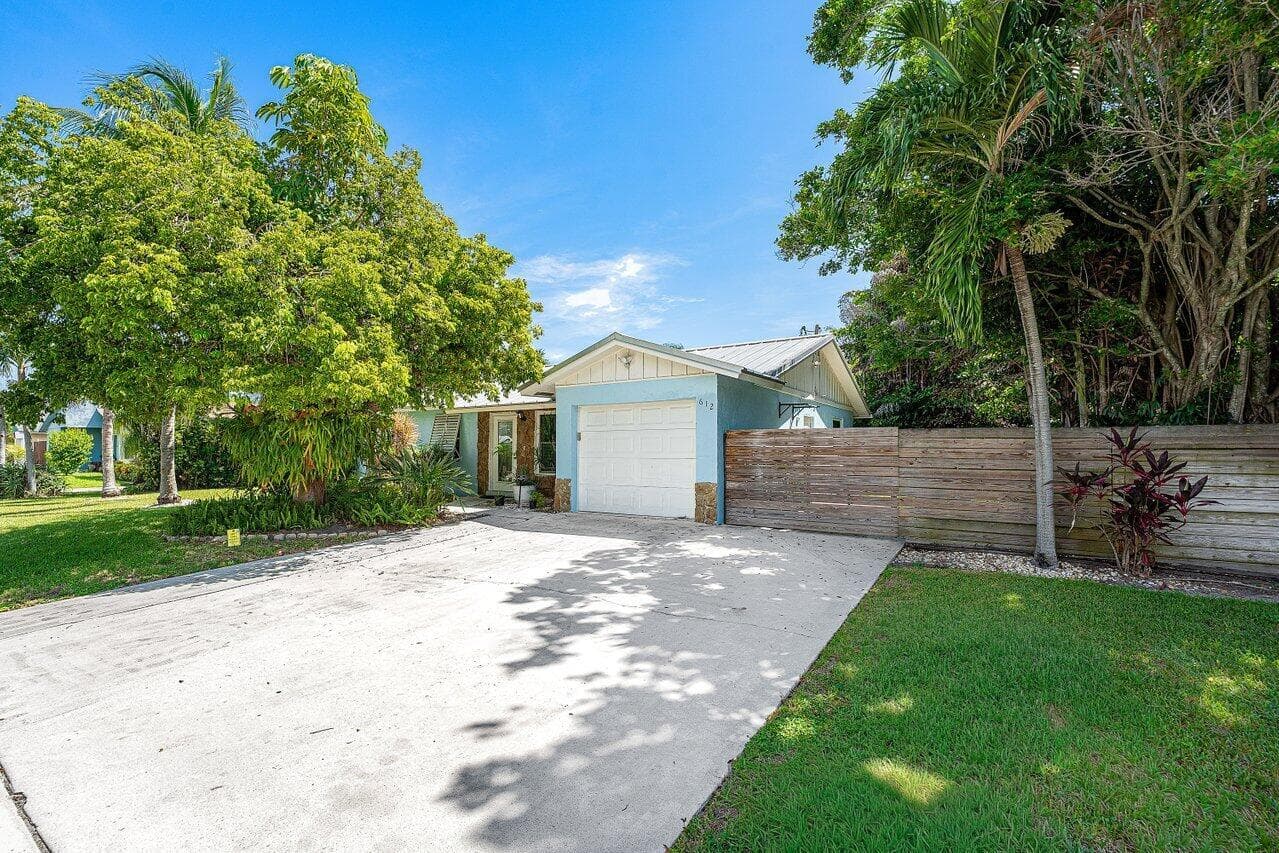 612 NW 7th Court, Boynton Beach, FL 33426