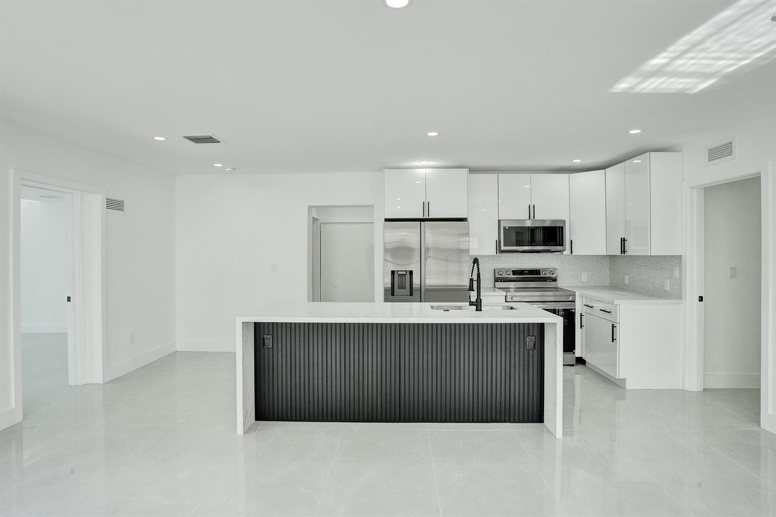 3234 TAFT Street, Hollywood, FL 33021