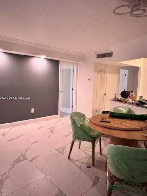 1680 NE 191st St # 305-2, Miami, FL 33179 — zdjęcie 2